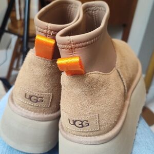 UGG Women's Tan Boots with Orange Accents New Never Worn Size 9